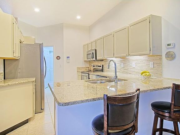5th image of 1837 Wood Haven St