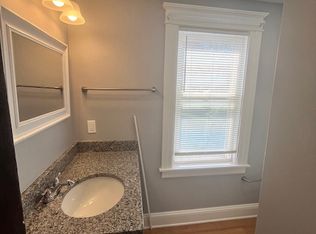 12 Crosby St, Northampton, MA 01060