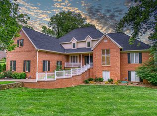 6411 Belle Rive Dr, Newburgh, IN 47630