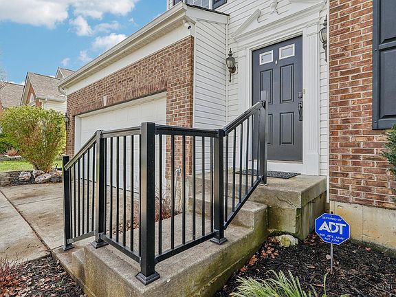 3rd image of 6884 Creekside Way