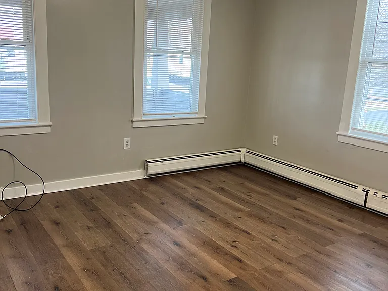 95 Pleasant St #2 — Photo 4