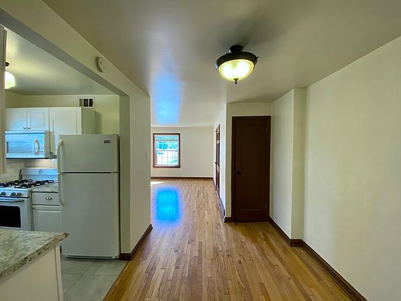 4th image of 3601 Jamieson Ave #1N