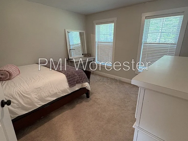 18 Lake Ave — Photo 13