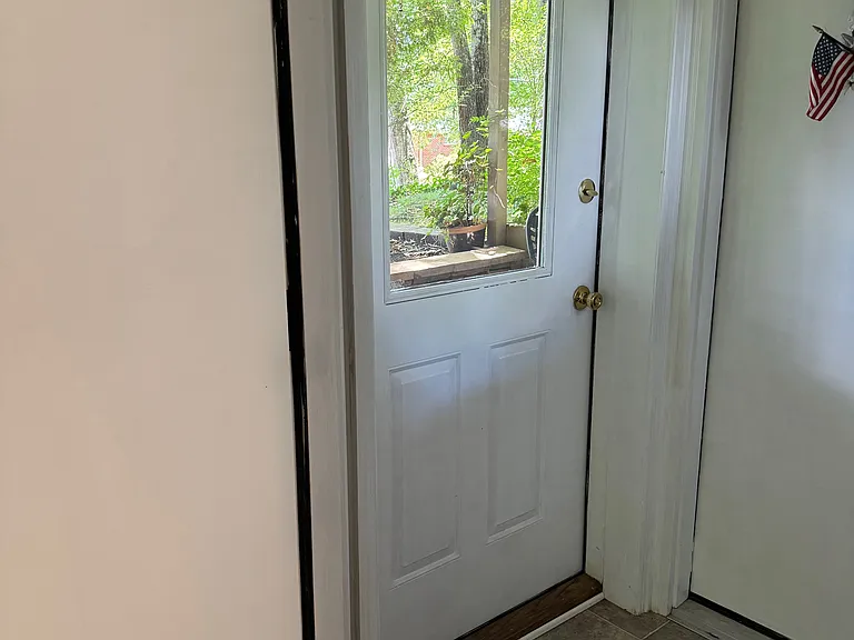 1 College Cres — Photo 4