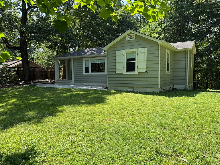 3406 Laurel Park Hwy — Photo 1