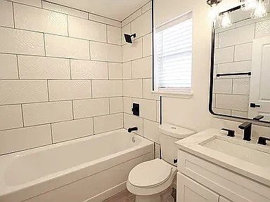 3323 N McKinley St #A — Photo 8