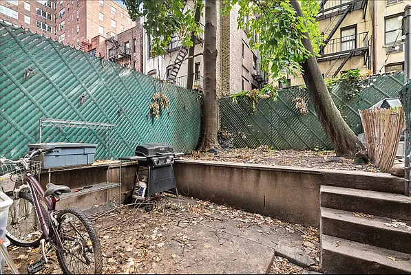 Rented by Compass | media 7