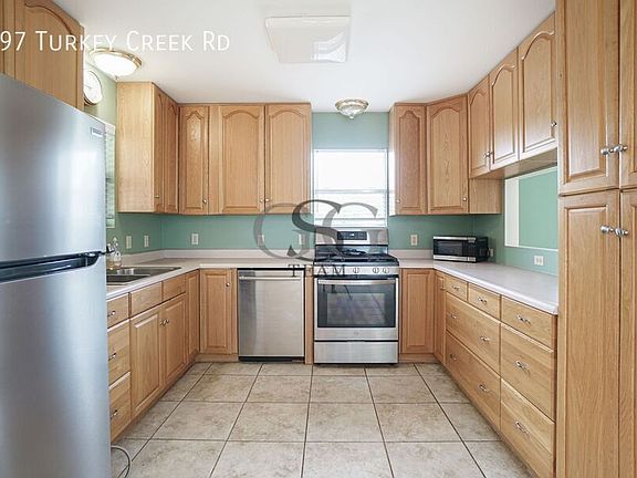 4th image of 897 Turkey Creek Rd