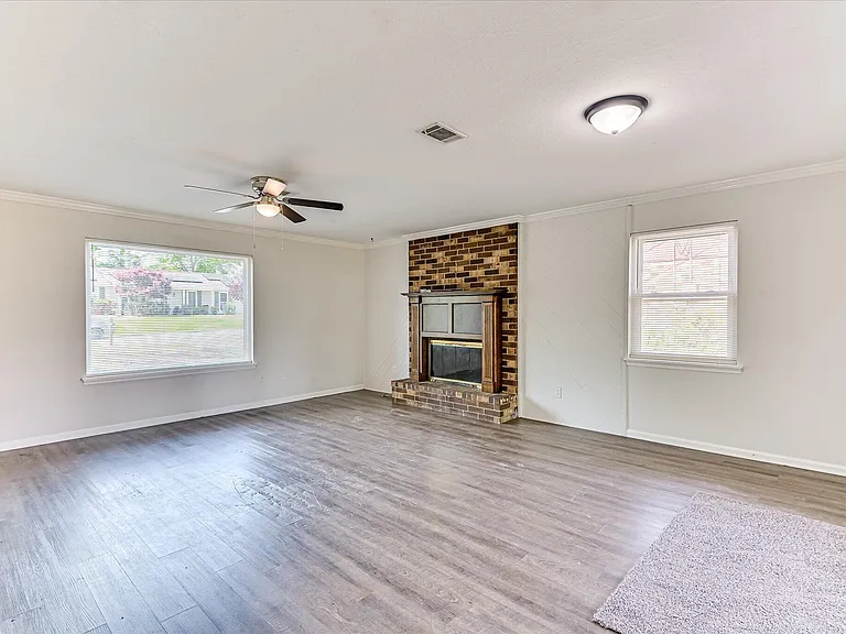 4116 Melrose Dr — Photo 8