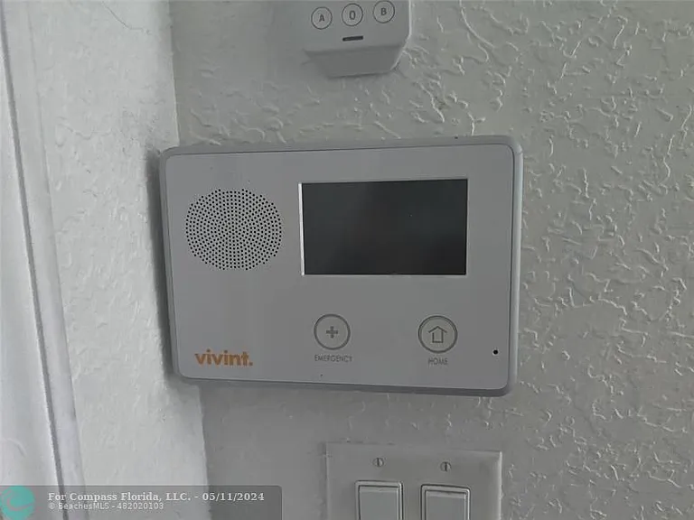 4047 NW 92nd Ave — Photo 7