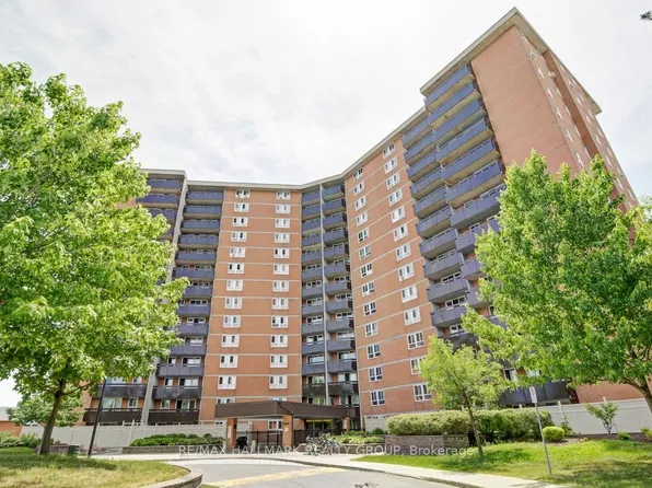 2000 Jasmine Cres #210, Ottawa, ON K1J 8K4