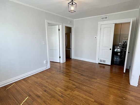 3rd image of 3816 Washington St APT 3S