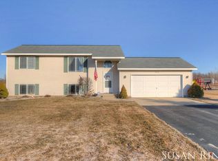 2315 Winston View Dr NE, Cedar Springs, MI 49319