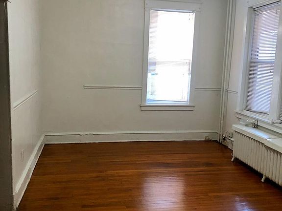 5th image of 2404 N Washington St