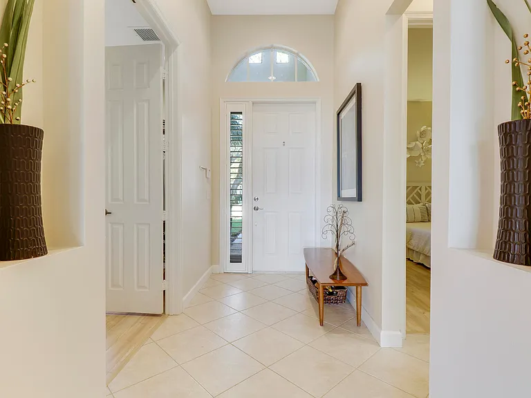 7112 Maidstone Dr — Photo 4