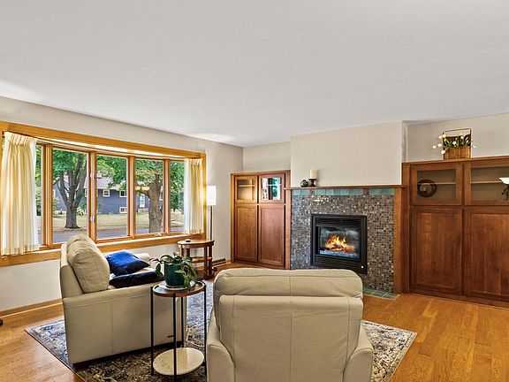 2nd image of 4706 Jade Ln