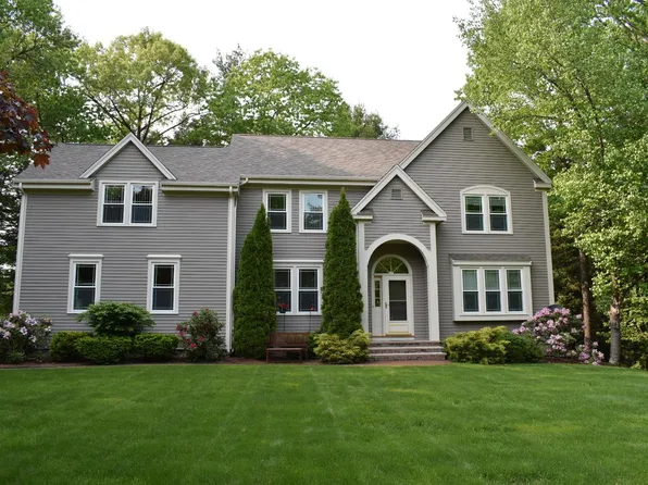 32 Dunlap Drive, Bedford, NH 03110