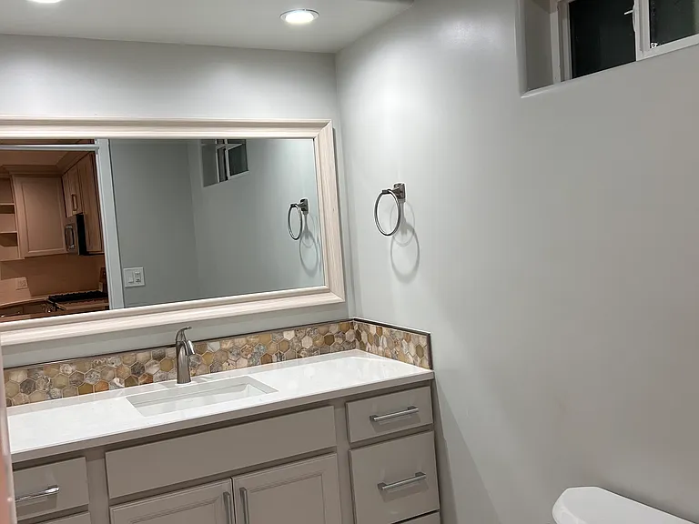13884 Garrick Ave — Photo 8