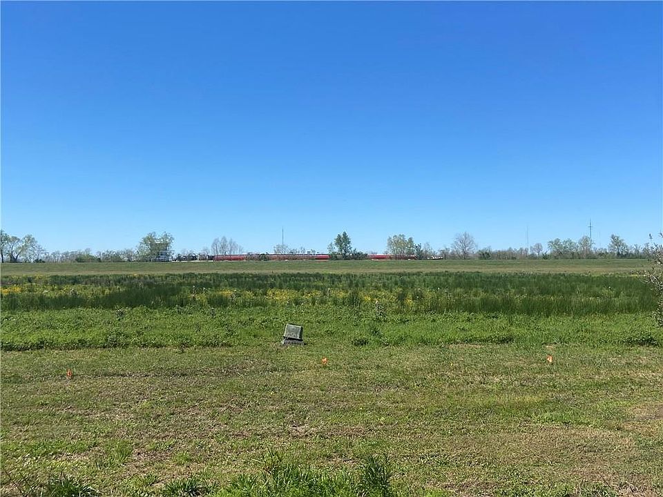 2nd image of 157 Chancellor Dr