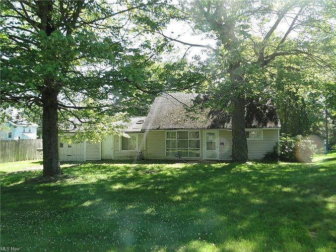 1st image of 2655 McFarland Ave
