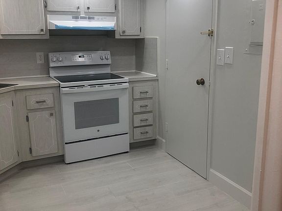 Kitchen - Space for a Dinette Set or High Top Table with Stools