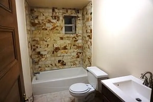 Rented by H.P. Greenfield Real Estate | media 15