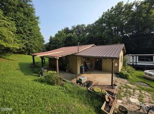 1220 E Dogwood Ln, Sevierville, TN 37862