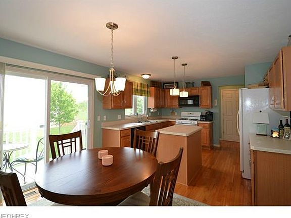 4th image of 5125 Denton Cir