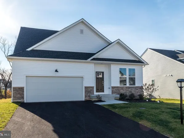 151 Lilac Ct, Coatesville, PA 19320
