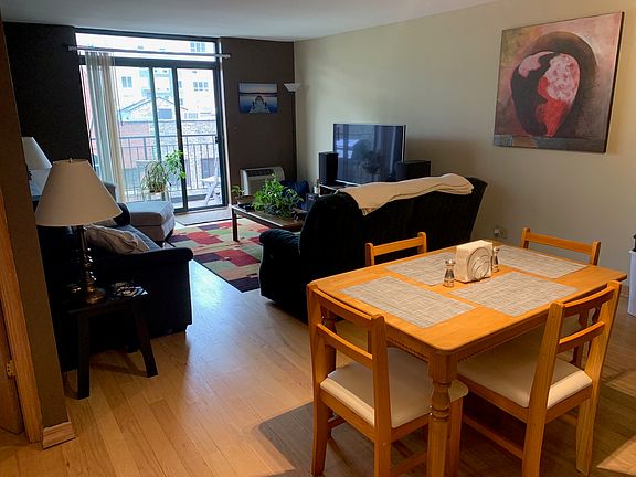 4th image of 3900 N Pine Grove Ave APT 502