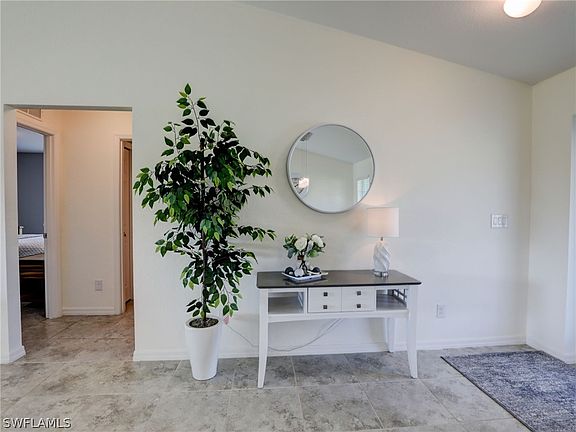 5th image of 4751 NW 39th Ave