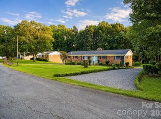 9716 Sunway Dr, Mint Hill, NC 28227
