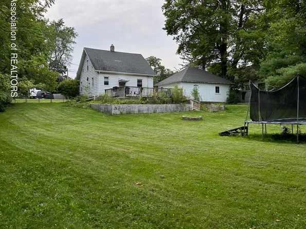 13621 Webster Rd, Bath, MI 48808