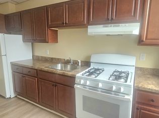 1521 Chapel St #403, New Haven, CT 06511