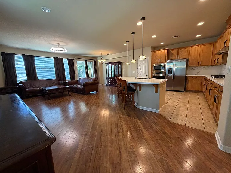 5501 Claudied Way — Photo 6