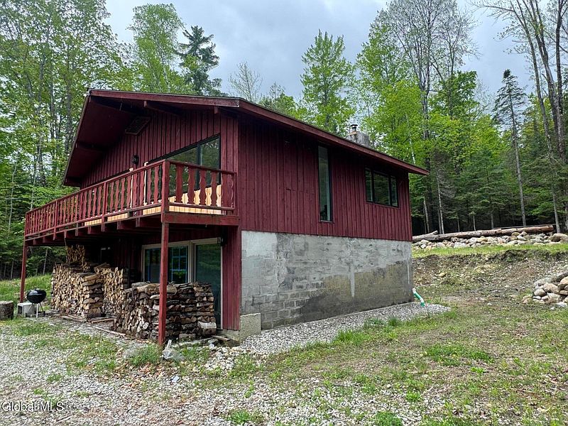 3rd image of 1375 River Road