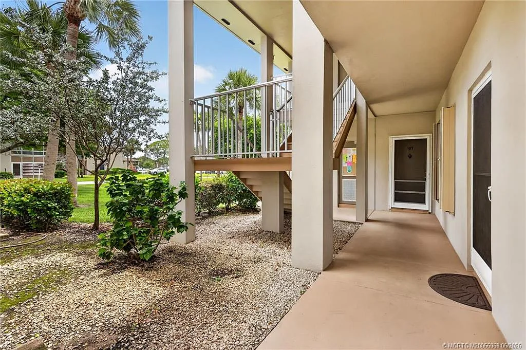 2 bed, 2.0 bath, 1170 sqft, $1,850 — Photo 3
