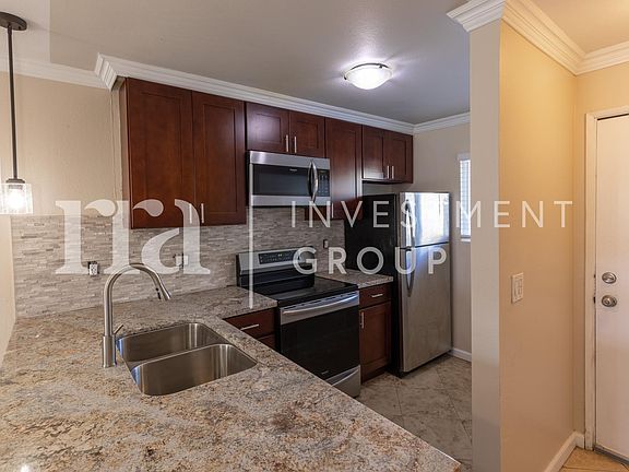 4th image of 2407 Adams Ave #18