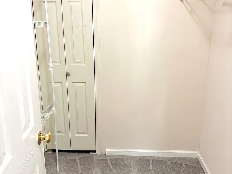 1003 Simsbury Ct — Photo 22