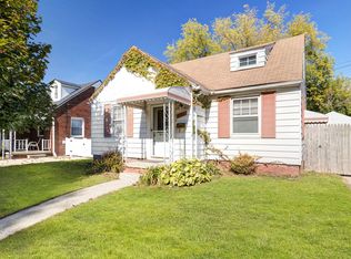 16053 Stephens Dr, Eastpointe, MI 48021