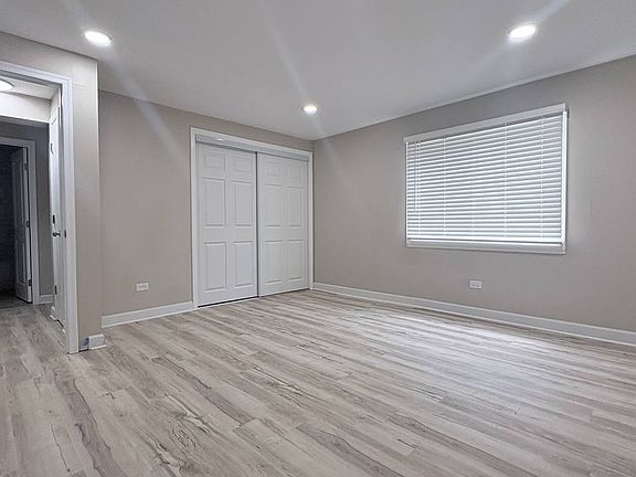 4th image of 2460 Leslie Ln