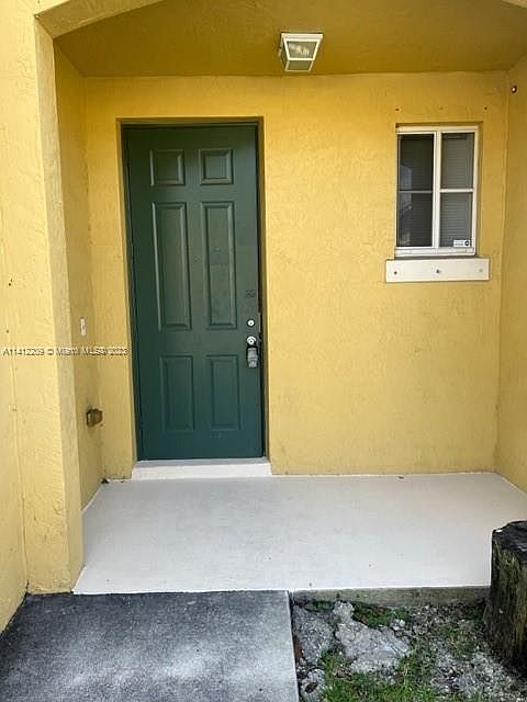 1st image of 6044 SW 19th Ct
