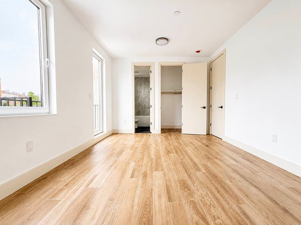 1st image of 452 E 26th St #4B
