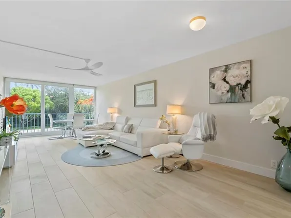 460 Broad AVE S #H460, NAPLES, FL 34102