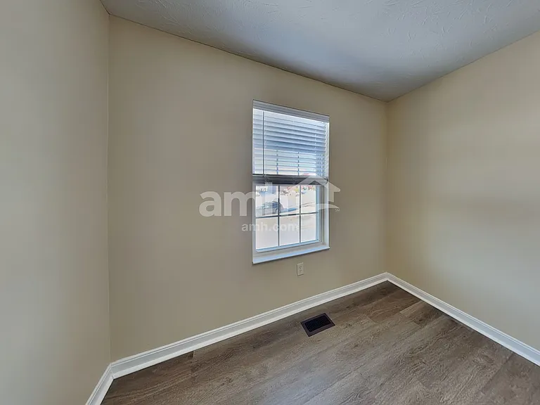 1632 Raintree Ct — Photo 17