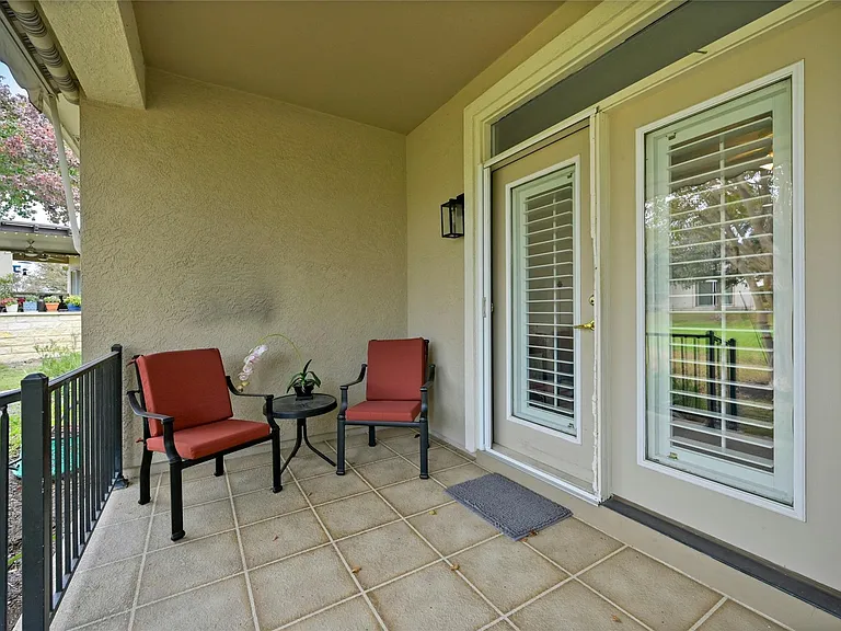 112 Ranier Ln — Photo 25