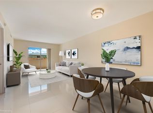 8990 SW 24th St APT 14, Miami, FL 33165
