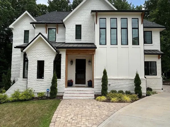 3618 Sharon Ridge Ln, Charlotte, NC 28210