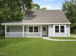 7083 Holly St, Bay Saint Louis, MS 39520