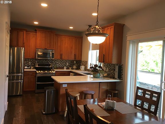 5th image of 3508 NE 95th Way